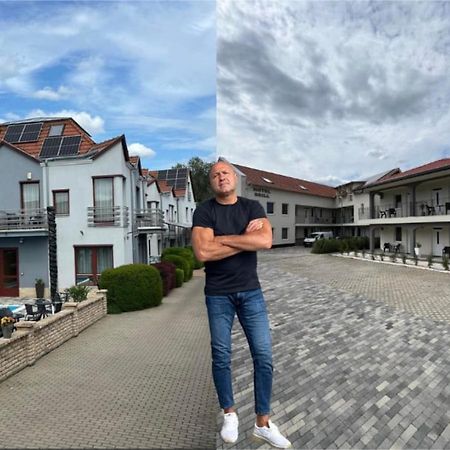 Brill Hotel Бекешчаба Екстер'єр фото